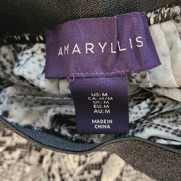 Pleated snakeskin pattern Skirts_ size medium - Picture 5 of 5